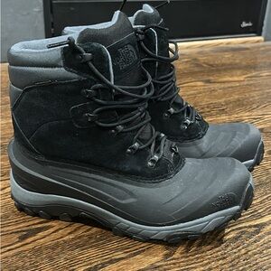 Men’s North Face snow boots